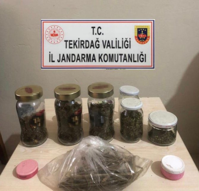 Evde Yarım Ton Kaçak İçki Ele Geçirildi