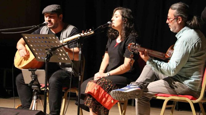 Edirne’de “Aşık Veysel’i Anma Gecesi” Düzenlendi