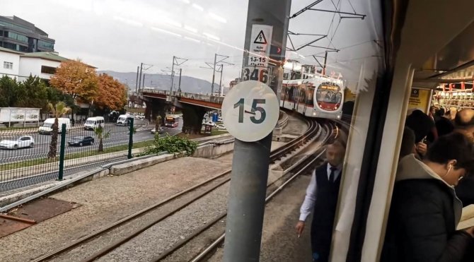 Tren Yokuşu Çıkamadı: Yolcuları Korkutan Anlar