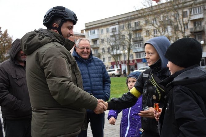 Türkiye’nin Kiev Büyükelçisi Güldere, Mikolayiv Ve Herson’u Ziyaret Etti