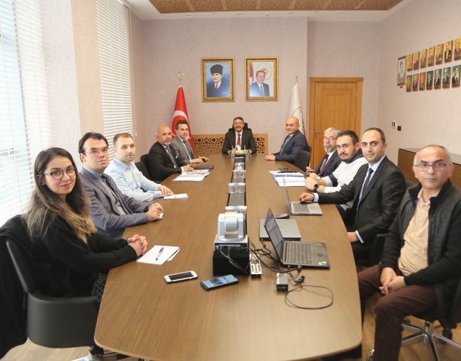 Vali Çelik, “Aizanoi Antik Kenti İçin Mobil Uygulama Geliştirilecek"