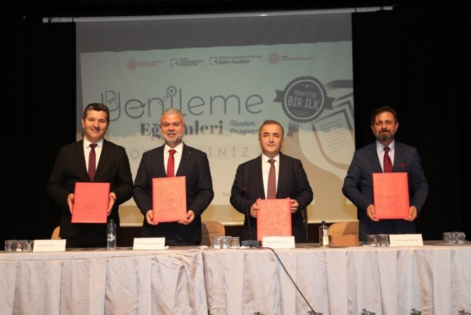 Eğitim Fakültesi Dersleri Öğretmenlere Açıldı