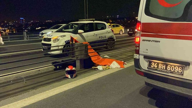 15 Temmuz Şehitler Köprüsü’nde Feci Kaza: Motosiklet Bariyere Çarptı, 1 Ölü 1 Yaralı