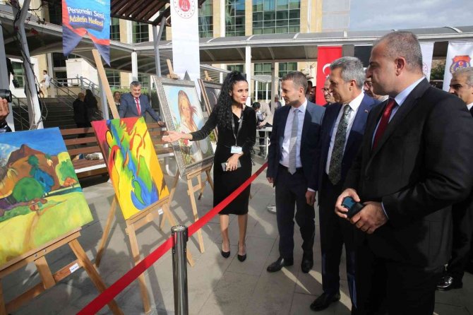 Antalya’da Adalet Çalışanlarından Resim Sergisi