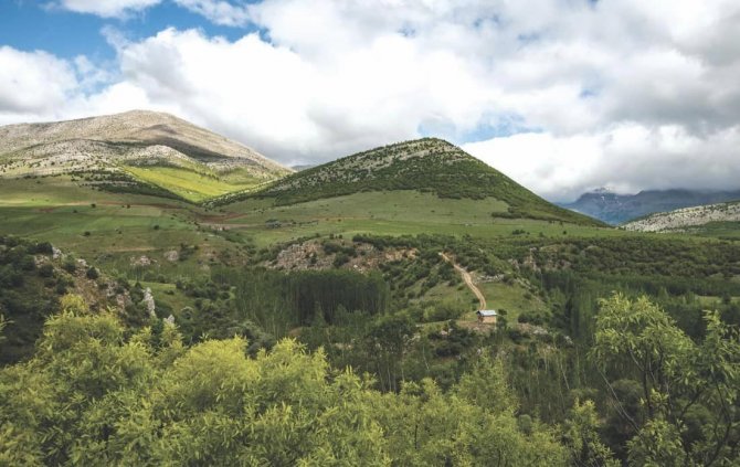 Tufanbeyli’de Doğa Tutkunlarına Kamp Alanı Yapılıyor