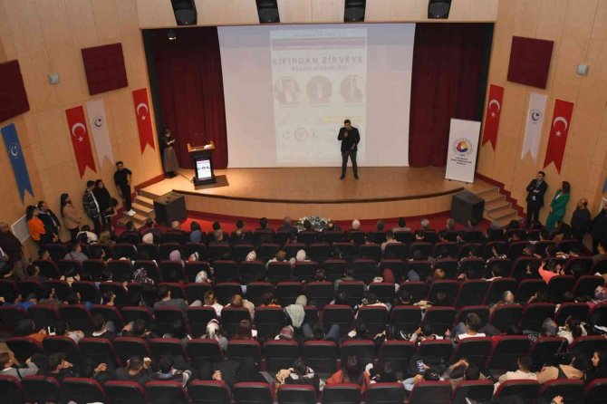 Üniversitede "Sıfırdan Zirveye Başarı Hikayeleri" Konulu Program Yapıldı