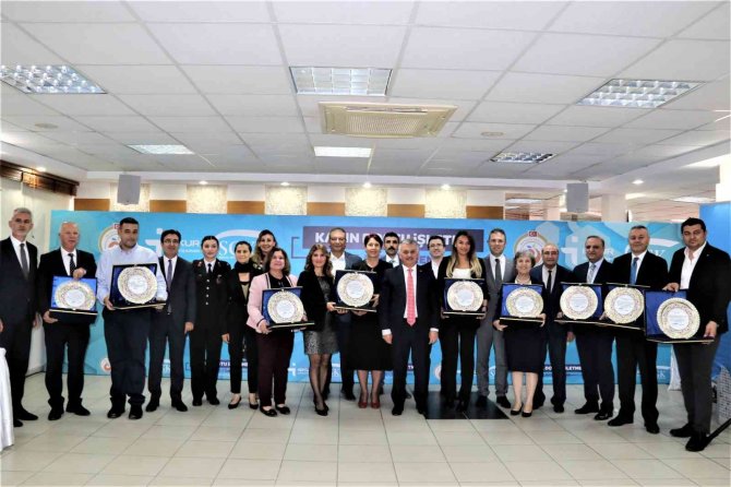 Antalya Kadın İstihdamında Türkiye Ortalamasının Üzerinde