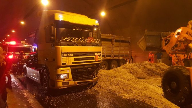 Aydın-i̇zmir Otobanı’nda Trafik Kazası: 1 Yaralı