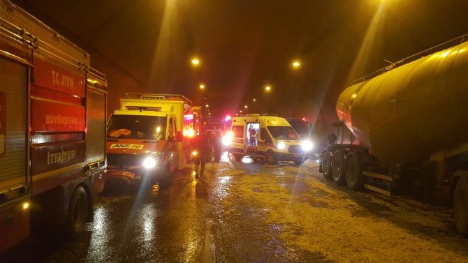 Aydın-i̇zmir Otobanı’nda Trafik Kazası: 1 Yaralı