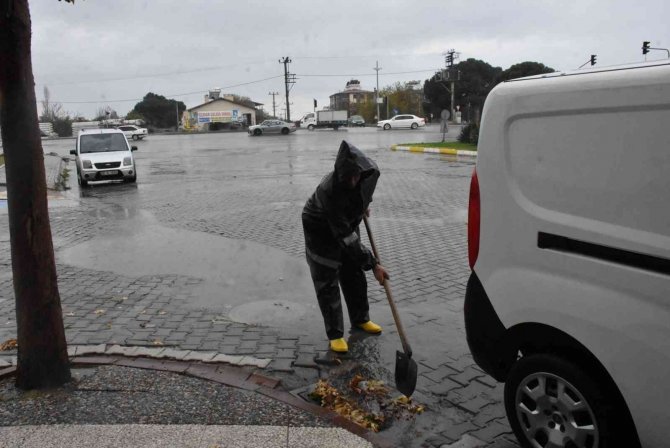 Edremit Belediyesi Şiddetli Yağışlara Önlem Alıyor