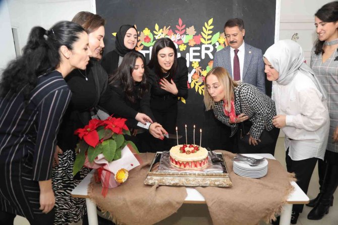 Başkan Deveci’den Ataçocuklu Öğretmenlere Kutlama