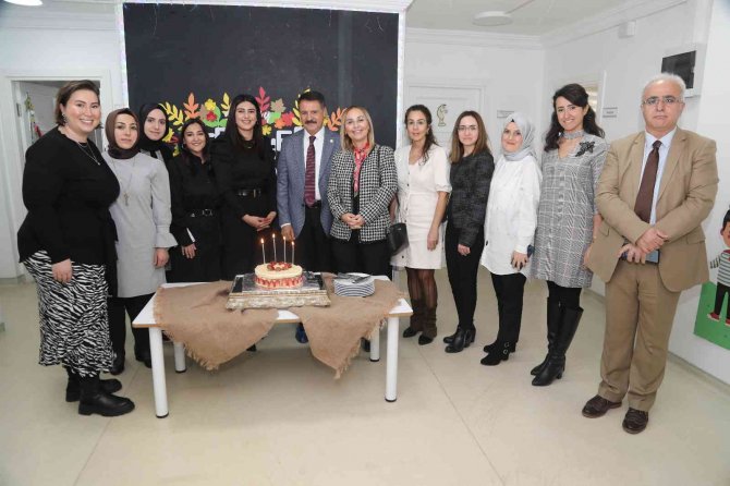 Başkan Deveci’den Ataçocuklu Öğretmenlere Kutlama