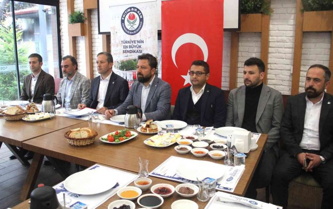 Başkan Fatih Köse: "Tüm Eğitim Çalışanlarımızın Öğretmenler Günü’nü Tebrik Ediyoruz"
