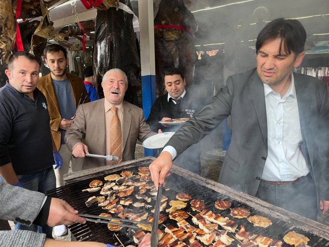 Öğretmenler Günü Öncesi Eğitimcilere Balık Ziyafeti