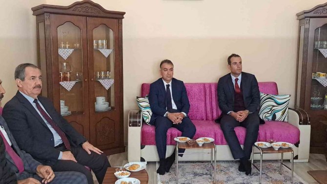 Vali Çağatay’dan Kuduz Nedeniyle Hayatını Kaybeden Çocuğun Babasına İş Sözü
