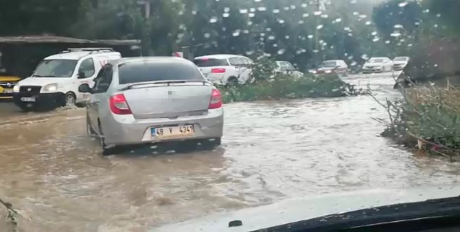 Bodrum’da Öğrenciler, Evlerine Gönderildi