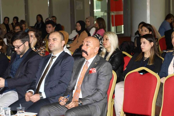 Çocukları Sanata Yönlendiren Çalıştay