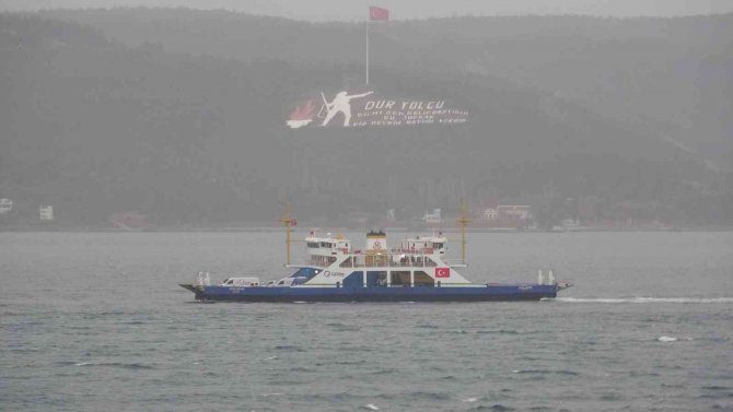 Bozcaada’ya Feribot Seferleri İptal Edildi