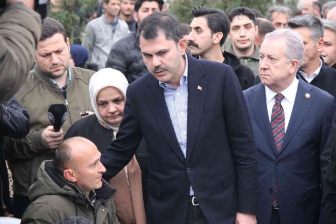 Bakan Kurum: "Bugün 321 Binamızda Hasar Tespiti Yaptık"