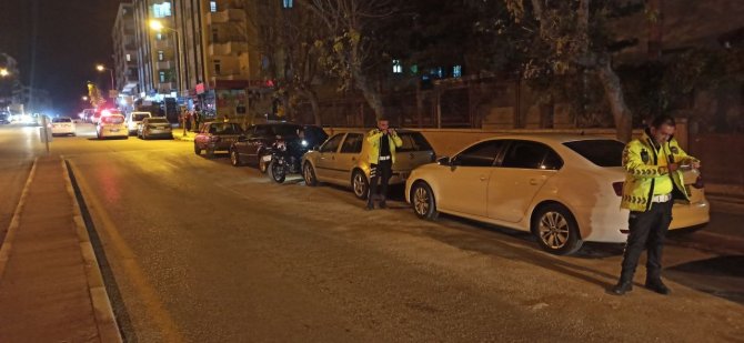 Motosiklet Yayaya Çarptı