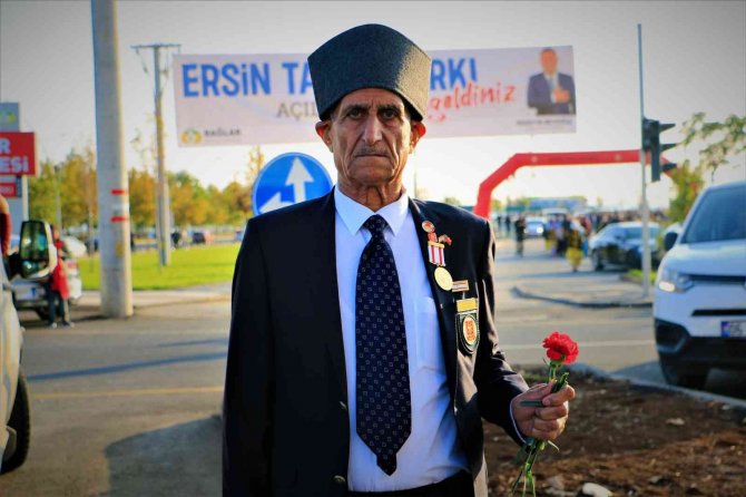 Türkiye’nin İlk Kıbrıs Barış Anıtı Ve Ersin Tatar Parkı Diyarbakır’da Yapıldı