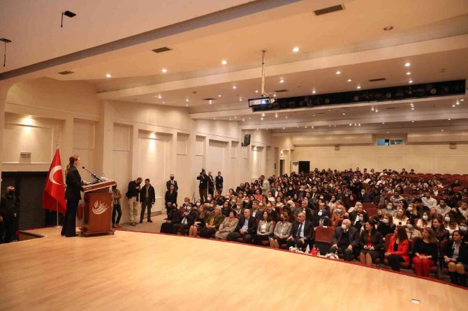 Deü’de Öğretmenler Günü Töreni