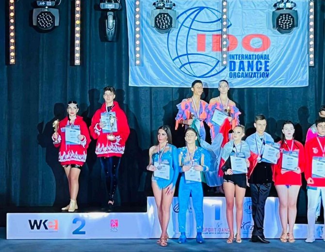 Dünya Karayip Dans Şampiyonası’nda Adanalı 7 Sporcu Madalya Aldı