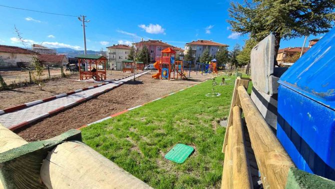 Emet Belediyesinin Sosyal Alanlarda Bakım, Tadilat Ve Yenileme Çalışmaları