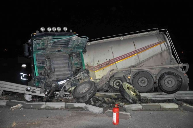 Tekirdağ’da Tır Devrildi: 1 Yaralı