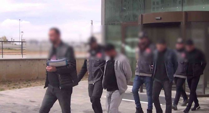 ‘Dükkana Aldığın Altınlar Fetö Terör Örgütü Tarafından Satıldı’ Dediler, Kuyumcuyu 750 Bin Tl Dolandırdılar