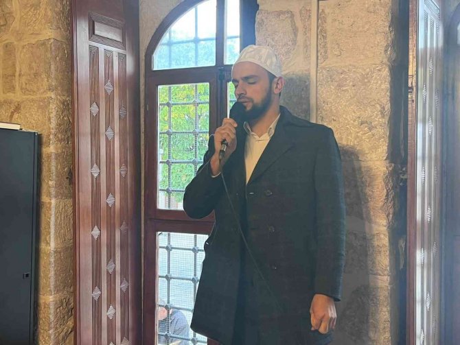 Hataylı Müezzin Rusya’daki Yarışmada Birinci Oldu