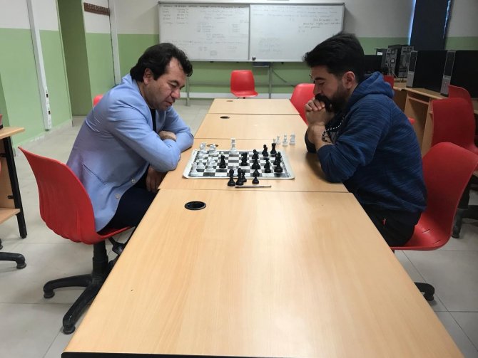 Hisarcık’ta Öğretmenler Arası Satranç Turnuvası