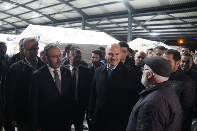 Bakan Soylu: "Birileri Egzajere Edebilir, Birileri Viral Videolar Hazırlayabilir Ama Biz 3 Kişinin Zihnine Bunu Sokalım Yeter"