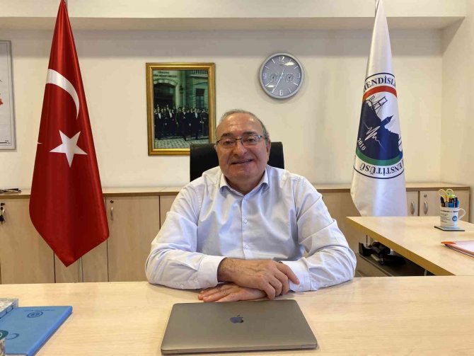 Prof. Dr. Mikdat Kadıoğlu’ndan Deprem Açıklaması: "Topluca İ̇stanbul Depremine Hazırlanmalıyız"