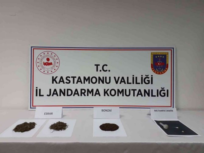 Kastamonu’da İki Ayrı Uyuşturucu Operasyonu: 3 Gözaltı