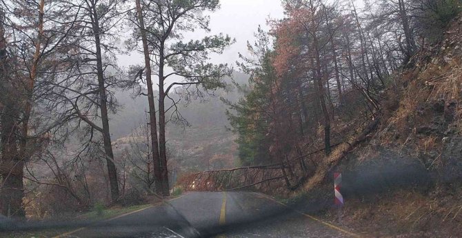 Marmaris’te Sağanak Yağışlar Başladı