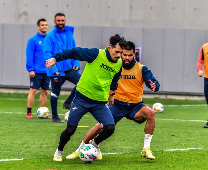 Başakşehir, Top Başı Yaptı