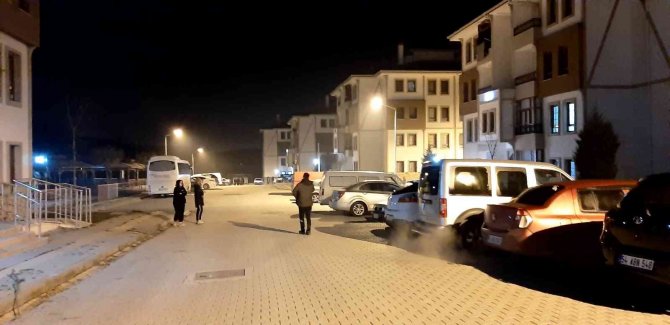 Deprem Sonrası Bolu’da Vatandaşlar Kendilerini Sokağa Attı