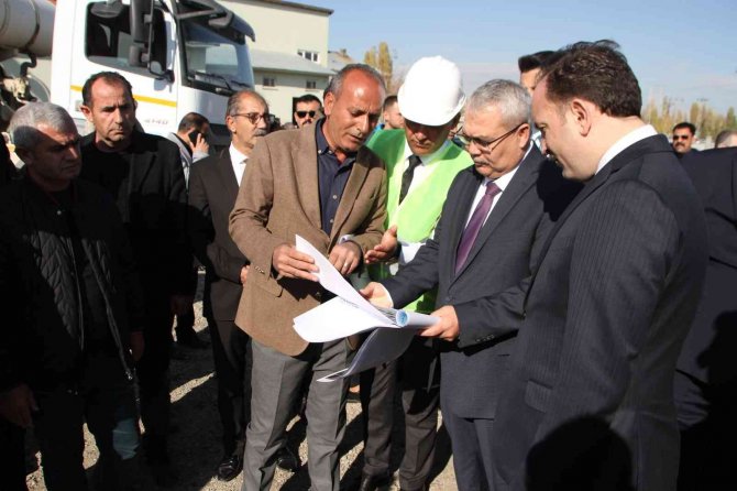 Malazgirt’te Yapılacak Otogarın Temeli Törenle Atıldı