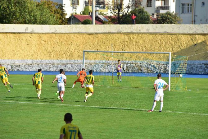 Tff 3. Lig: Osmaniyespor Fk: 4 - Siirt İ̇l Özel İ̇daresi Spor: 0