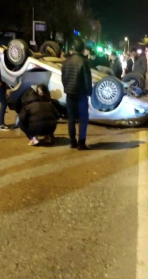 Pendik’te 1’i Ağır 2 Kişinin Yaralandığı Kaza Kamerada