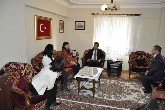 Şehit Aybüke Öğretmenin Annesi Unutulmadı