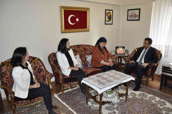 Şehit Aybüke Öğretmenin Annesi Unutulmadı