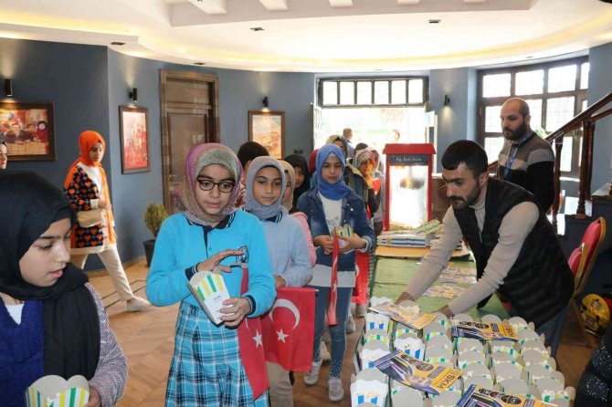Şanlıurfalı Çocuklar ’Çanakkale Yolun Sonu’ Filmini İzledi