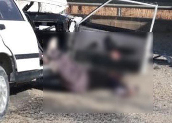 Isparta’da Otomobil Yol Süpürme Aracına Çarptı: 2 Ölü