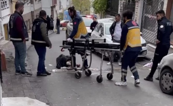 Fatih’te Ortalık Savaş Alanına Döndü : 4 Yaralı