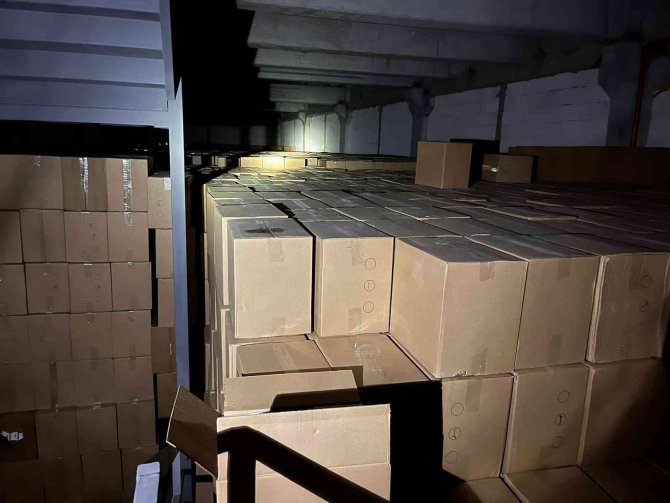 Tekirdağ’da 420 Milyon Makaron Ele Geçirildi