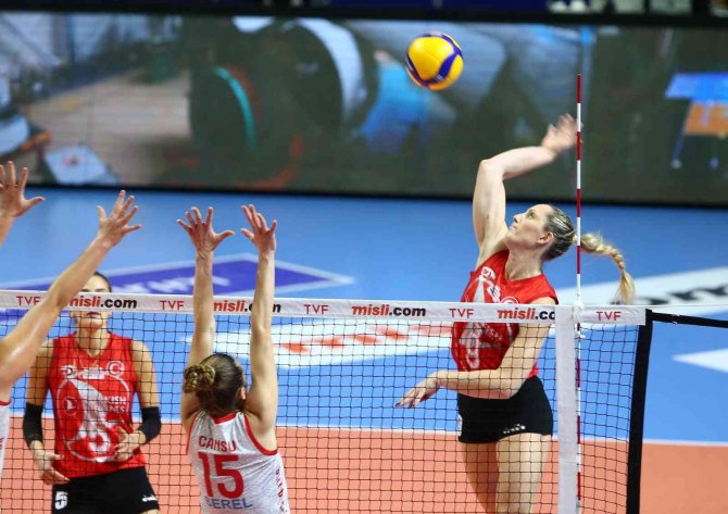 Sultanlar Ligi: Türk Hava Yolları: 3 - Bolu Belediyespor: 1