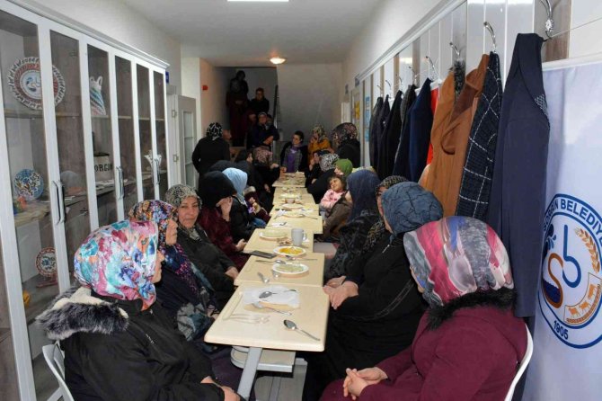 Başkan Ekinci, Kursiyerlerin Dilek Ve Taleplerini Dinledi