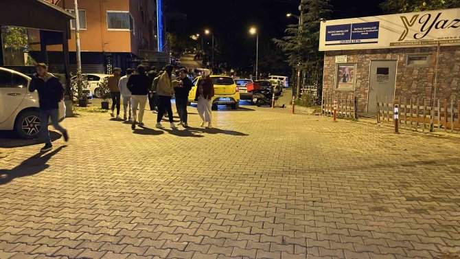 Zonguldaklılar Sarsıntıyla Sokağa Akın Etti